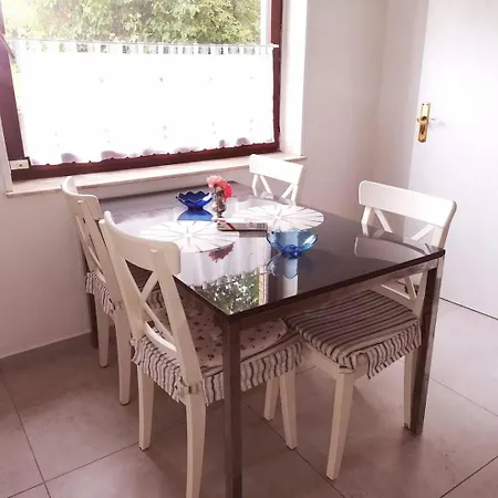 Mit 3 Schlafzimmern In 100 M2 Apartment